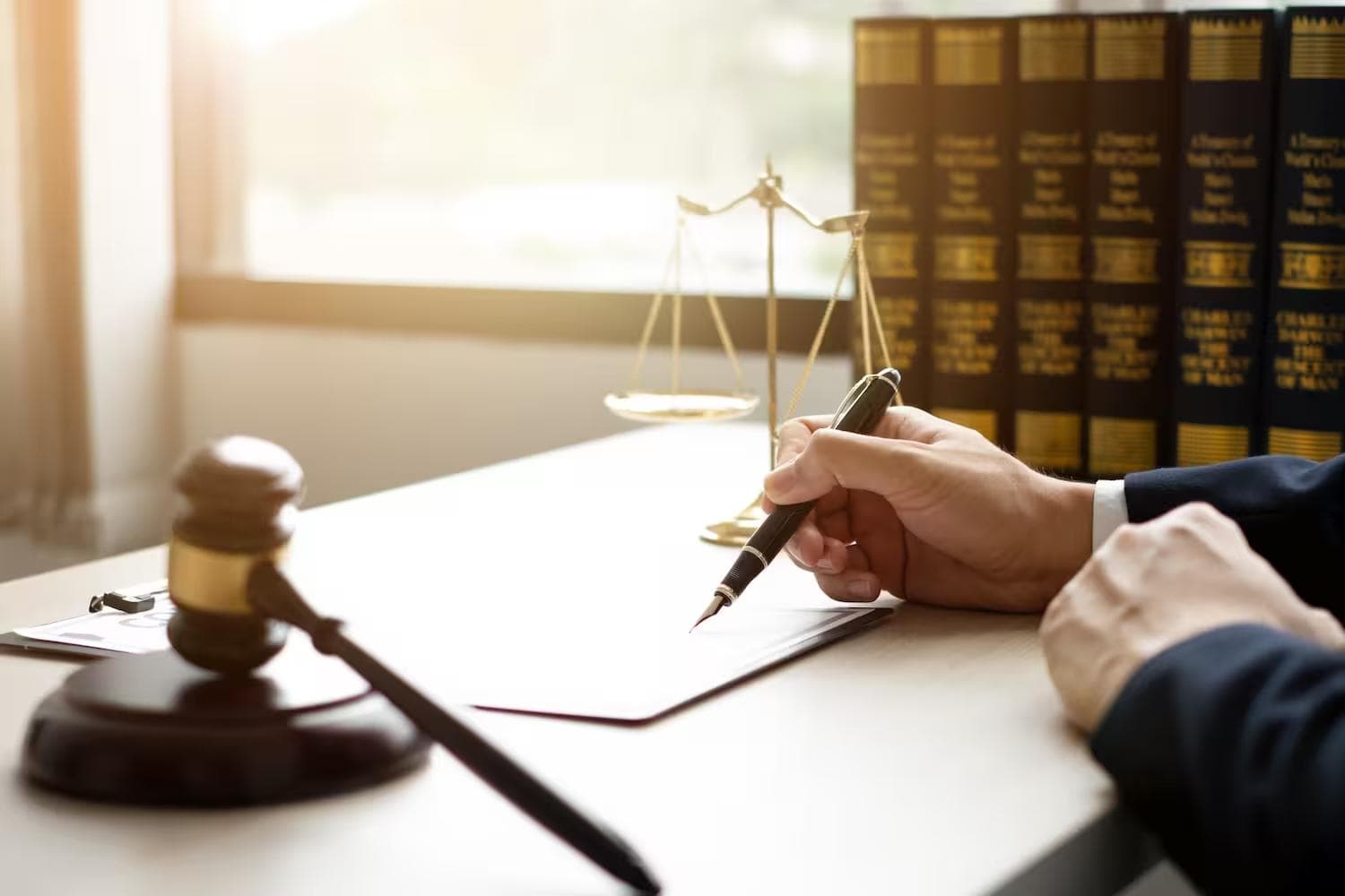 Contempt of Court in Family Law | Examples & Penalties