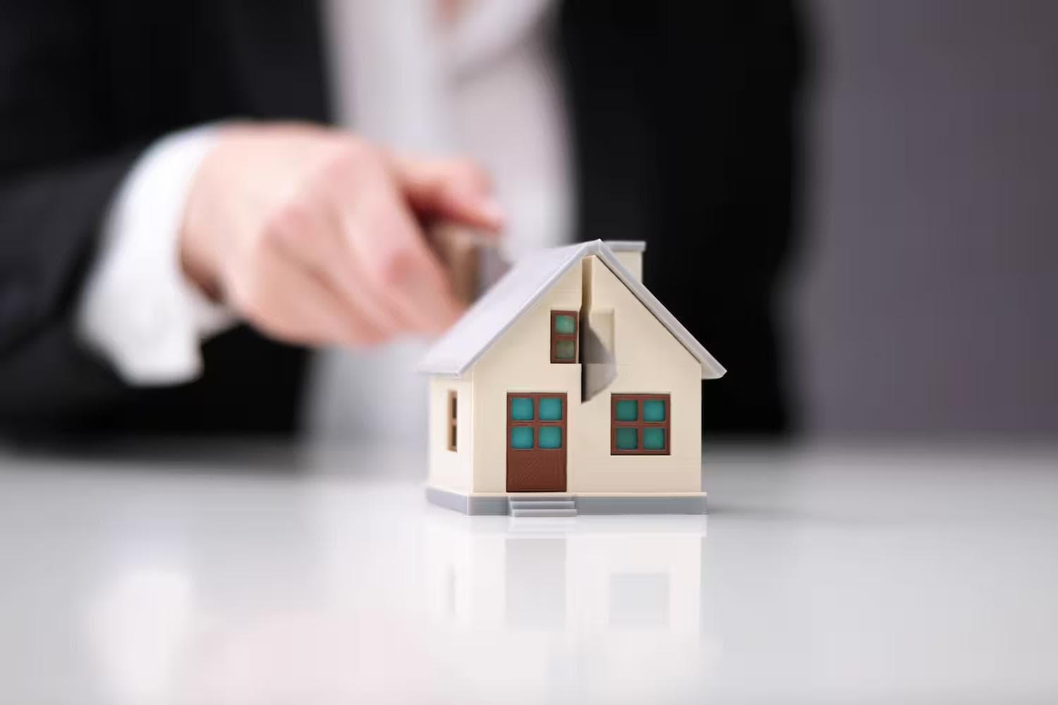 Who Gets the House in a Divorce? | Property Guide