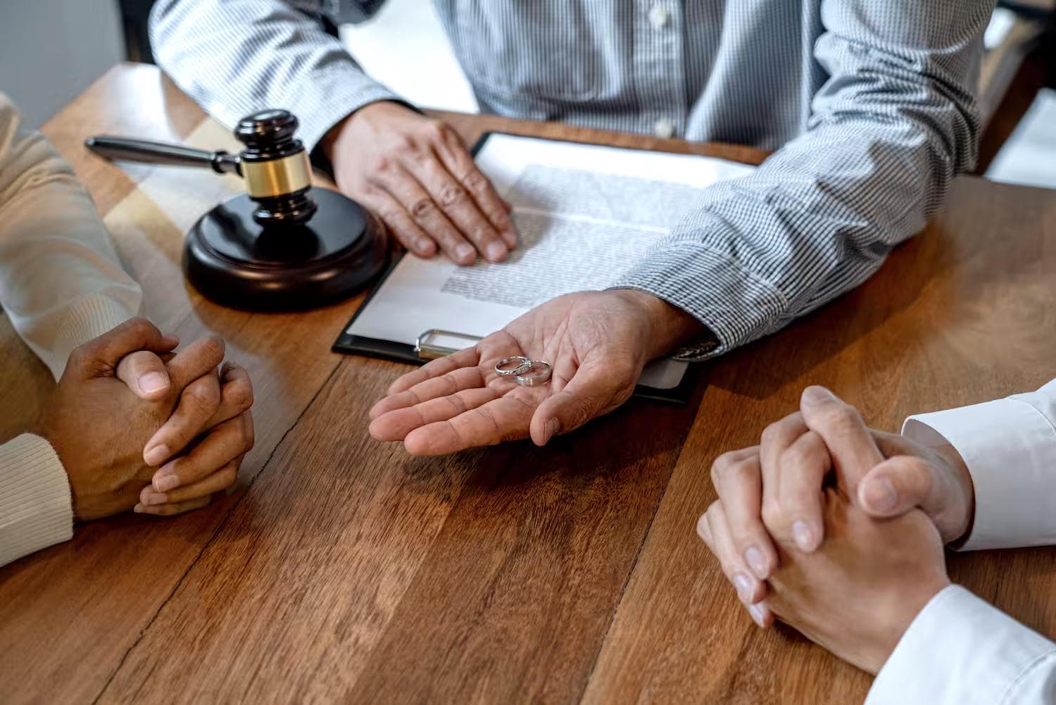 How Does Divorce Work? Process & Mediation Explained